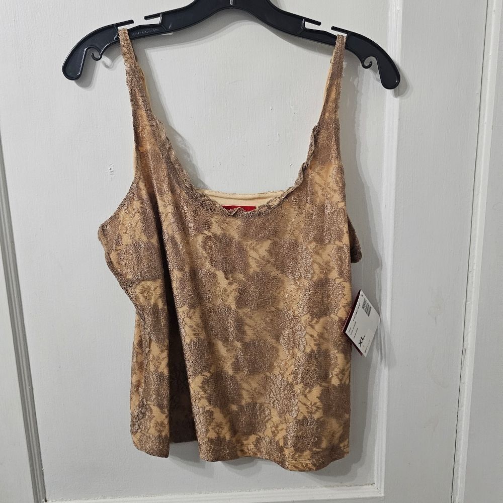 NWT Oscar Lace Tank, Sz Xl Or A 14. Does Not Run Big